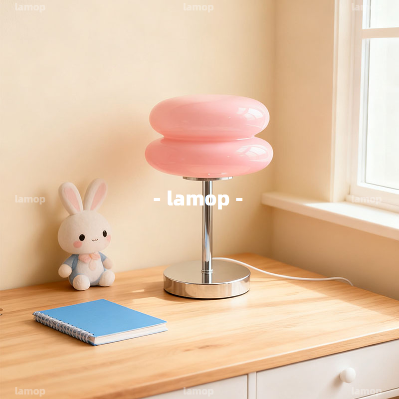 Cream Retro Bedside Table Lamp - огляд і ціна Lighting Table Decor
